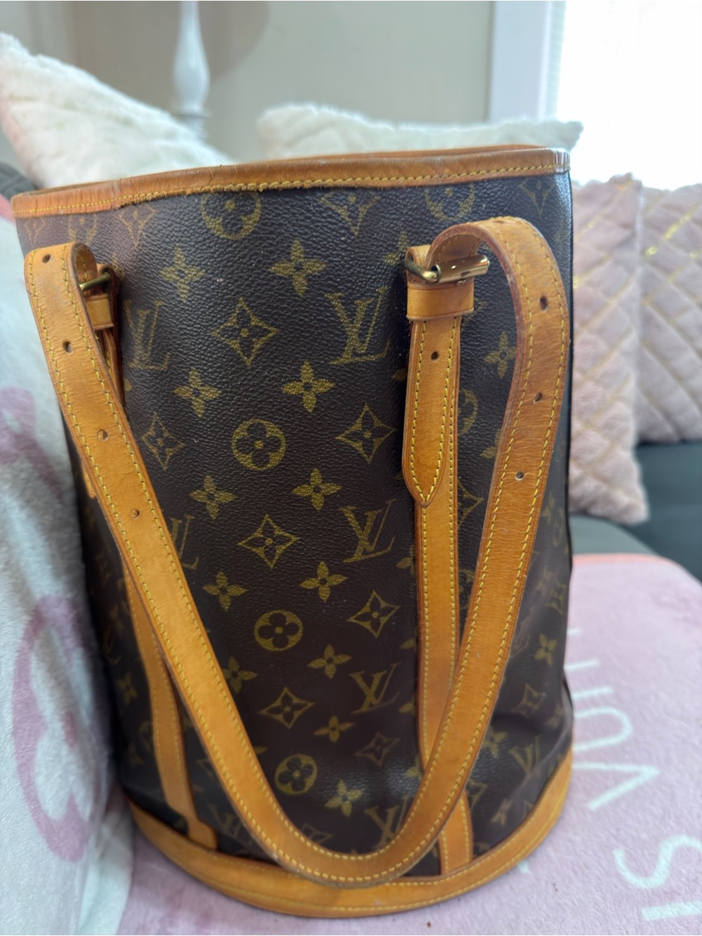 Vintage Authentic Louis Vuitton Monogram Canvas Bucket Bag - Picture 10 of 12